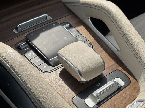 Certified 2023 Mercedes-Benz GLS 580 4MATIC image 12