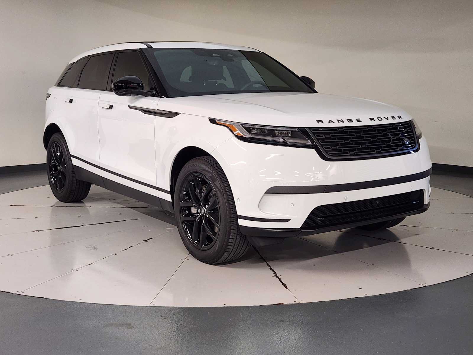 Used 2026 Land Rover Range Rover Velar S AWD/4WD image 7