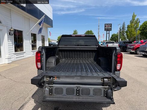 Used 2021 GMC Sierra 1500 Elevation w/ X31 Off-Road Package AWD/4WD image 9