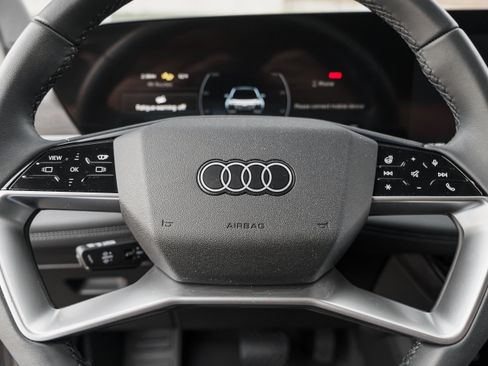 Used 2025 Audi Q6 e-tron Premium Plus w/ Premium Plus AWD/4WD image 17