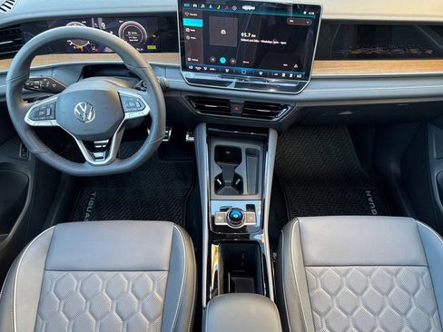 New 2026 Volkswagen Tiguan SEL R-Line image 13