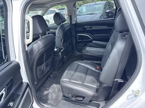 Used 2021 Kia Telluride EX w/ EX Premium Package FWD image 17