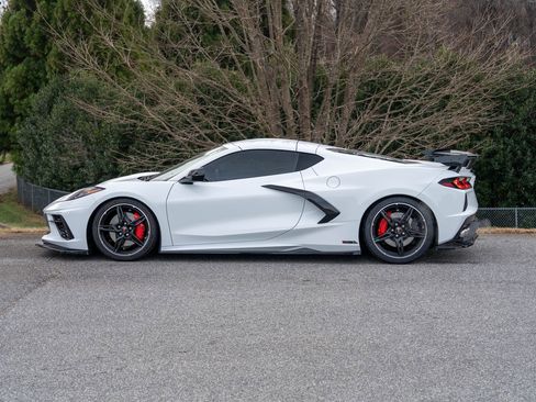 Used 2023 Chevrolet Corvette Stingray w/ Z51 Performance Package image 3