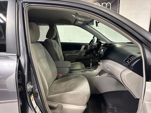 Used 2013 Toyota Highlander Limited image 14