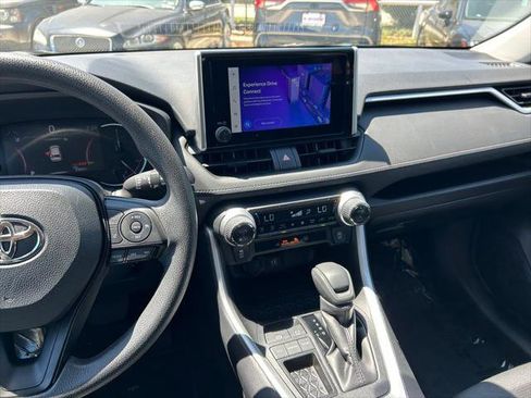 Certified 2025 Toyota RAV4 XLE FWD image 17