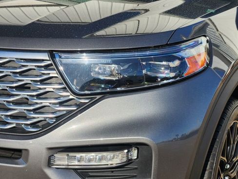 Used 2023 Ford Explorer Platinum w/ Technology Package image 9