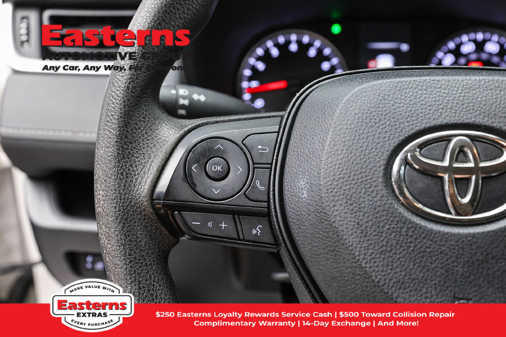 Used 2020 Toyota RAV4 LE w/ All Weather Liner Package AWD/4WD image 15