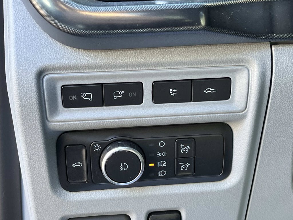 Used 2021 Ford F150 Limited AWD/4WD image 38