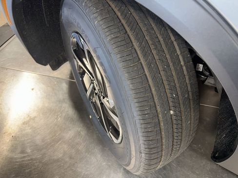 Certified 2025 Kia Sportage LX image 11