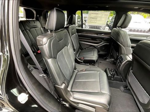 New 2025 Jeep Grand Cherokee L Overland image 23