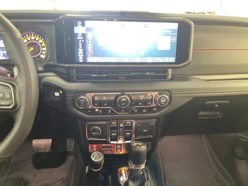 Used 2024 Jeep Wrangler Unlimited Rubicon 392 AWD/4WD image 19
