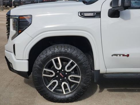 Used 2023 GMC Sierra 1500 AT4 w/ AT4 Premium Package image 8