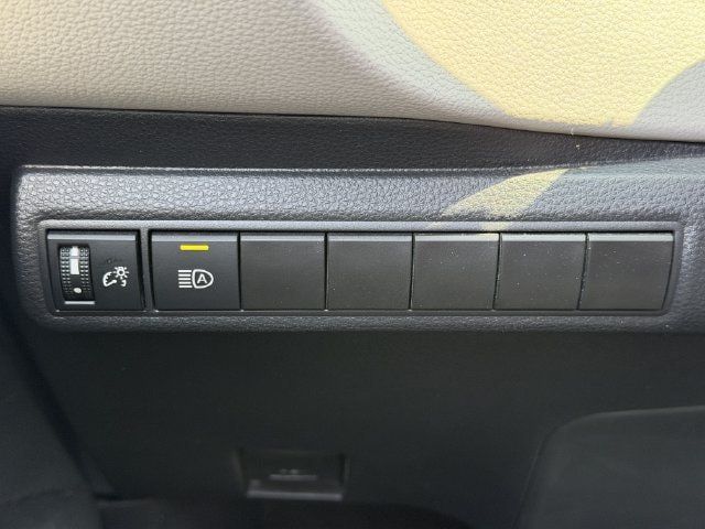 Used 2022 Toyota Corolla LE w/ Carpet Mat Package (TMS) FWD image 20