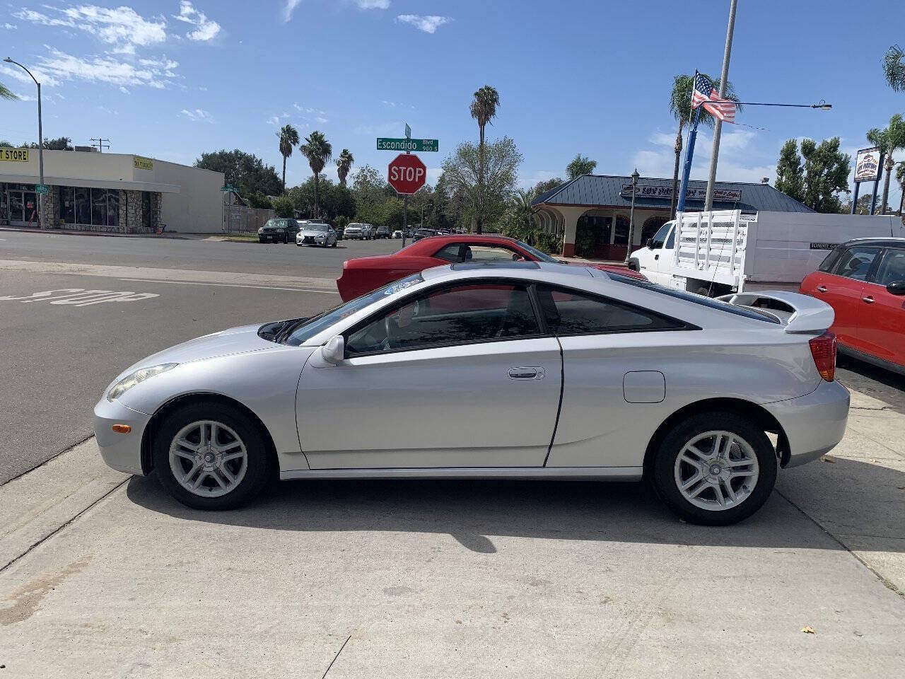 Used 2002 Toyota Celica GT FWD image 3