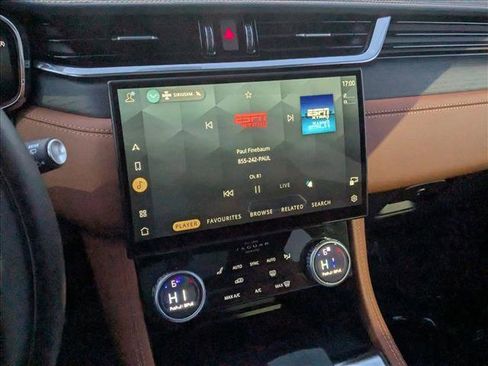 Used 2024 Jaguar F-PACE R-Dynamic S image 12