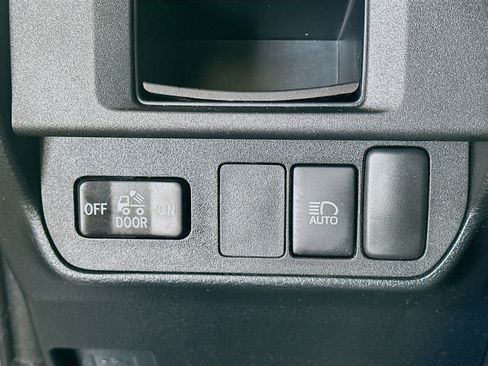 Used 2019 Toyota Tacoma SR RWD image 16
