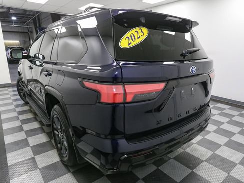 Used 2023 Toyota Sequoia Platinum image 11