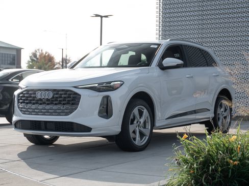 New 2025 Audi Q5 Premium Plus image 7