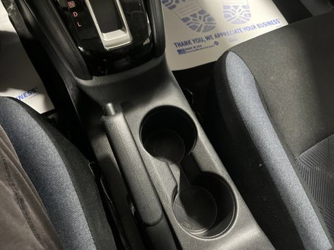 Used 2025 Nissan Versa SV image 27