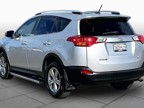 Used 2015 Toyota RAV4 XLE AWD/4WD image 11