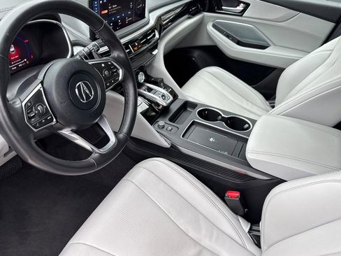 Used 2025 Acura MDX SH-AWD w/ Technology Package image 4