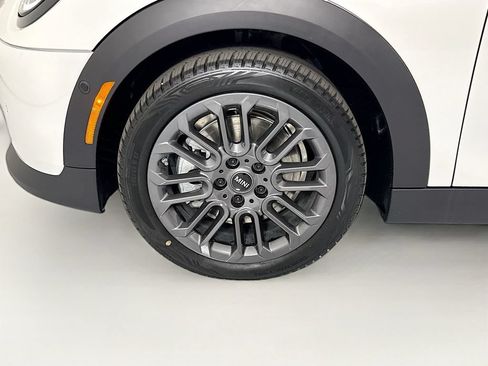 New 2026 MINI Cooper 2-Door Hardtop FWD image 26