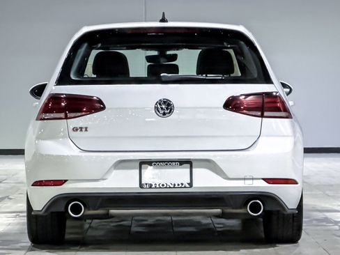 Used 2019 Volkswagen GTI Rabbit Edition image 9