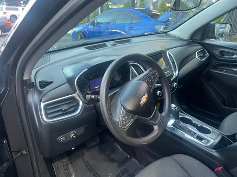 Used 2019 Chevrolet Equinox LT image 18