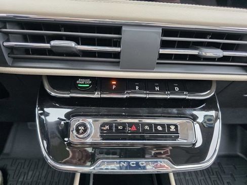 New 2026 Lincoln Corsair Reserve w/ Jet Appearance Package image 11
