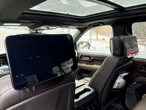 New 2026 GMC Yukon XL Denali Ultimate image 8