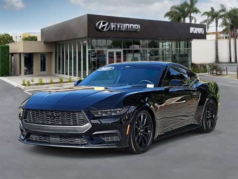 Used 2025 Ford Mustang Coupe image 7