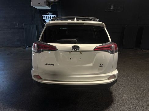 Used 2017 Toyota RAV4 XLE AWD/4WD image 5