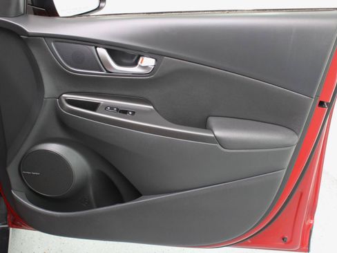 Used 2023 Hyundai Kona Limited AWD/4WD image 49