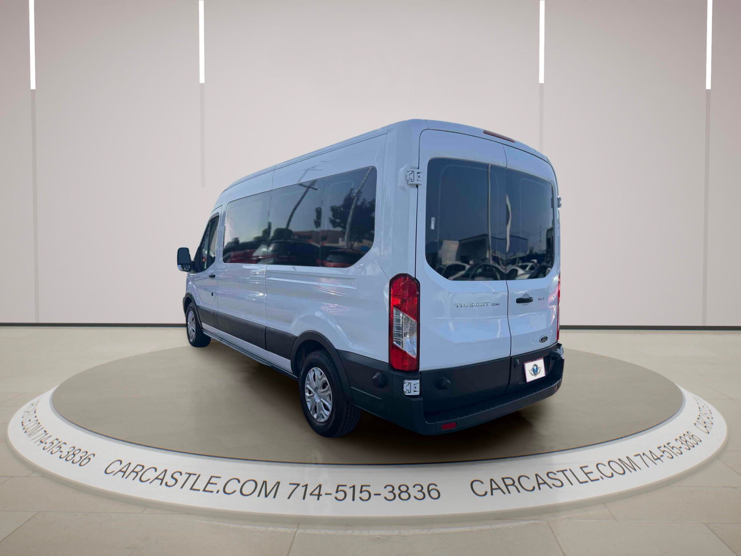 Used 2017 Ford Transit 350 XLT RWD image 3