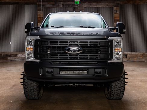 Used 2024 Ford F350 XL w/ FX4 Off-Road Package image 2