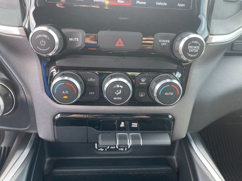 Used 2022 RAM 1500 Big Horn RWD image 22