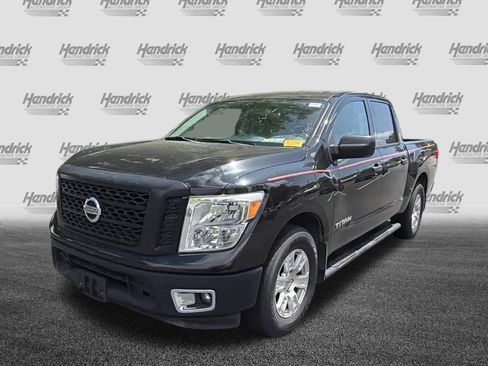 Used 2017 Nissan Titan S image 8