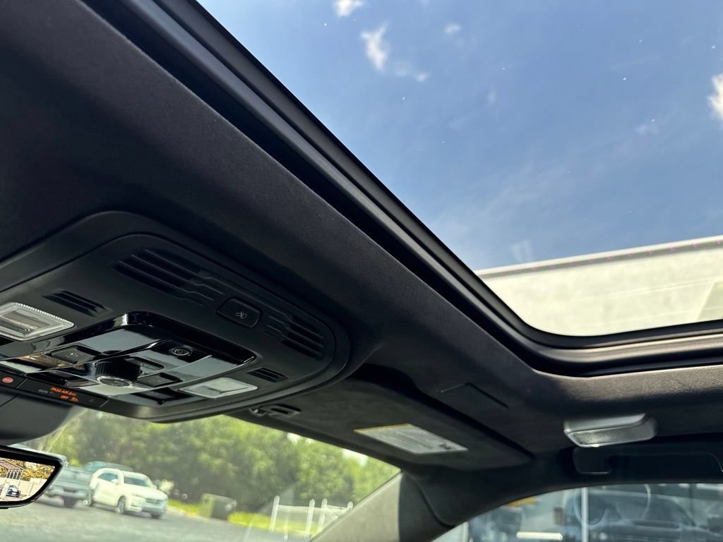 Used 2025 Cadillac Escalade V w/ LPO, Floor Liner Package AWD/4WD image 32