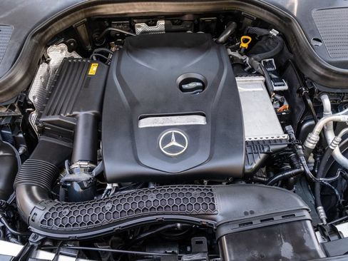 Used 2019 Mercedes-Benz GLC 300 image 36