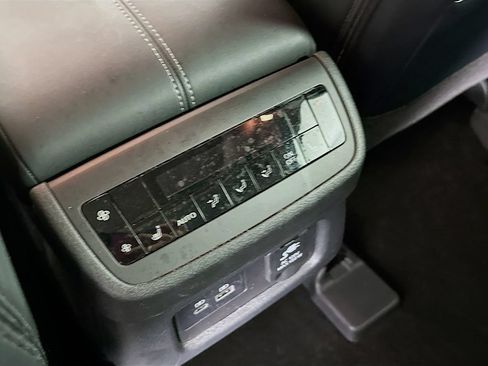 Certified 2023 Nissan Pathfinder Platinum AWD/4WD image 34