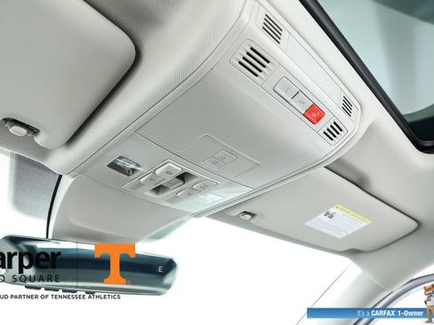 Used 2024 Volkswagen Tiguan SE w/ Panoramic Sunroof Package FWD image 65