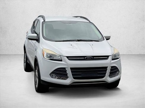 Used 2015 Ford Escape SE w/ Equipment Group 201A AWD/4WD image 3