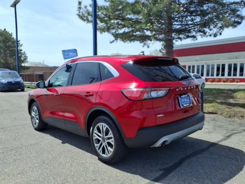 Used 2022 Ford Escape SEL AWD/4WD image 9