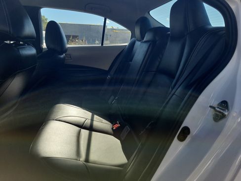 Used 2022 Toyota Corolla LE image 9