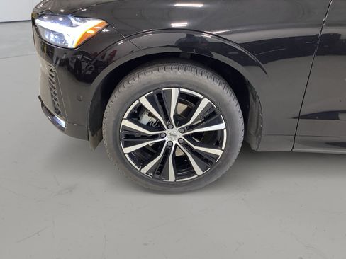 Used 2024 Volvo XC60 B5 Plus w/ Protection Package Premier AWD/4WD image 6