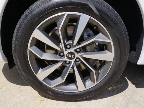 Used 2021 Audi Q5 2.0T Premium w/ Convenience Package AWD/4WD image 9