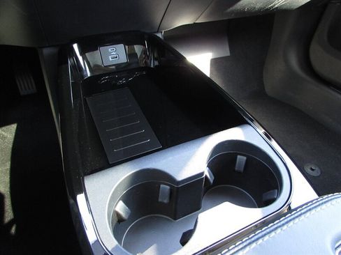 Used 2022 Ford Mustang Mach-E Premium image 19