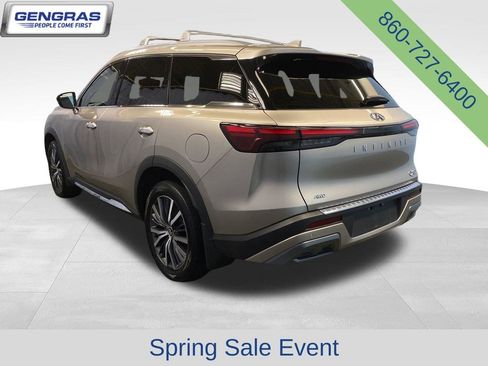Used 2023 INFINITI QX60 Sensory w/ Vision Package AWD/4WD image 4