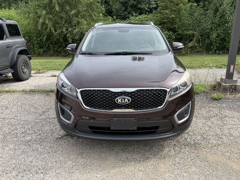 Used 2016 Kia Sorento FWD w/ LX Convenience Package image 3