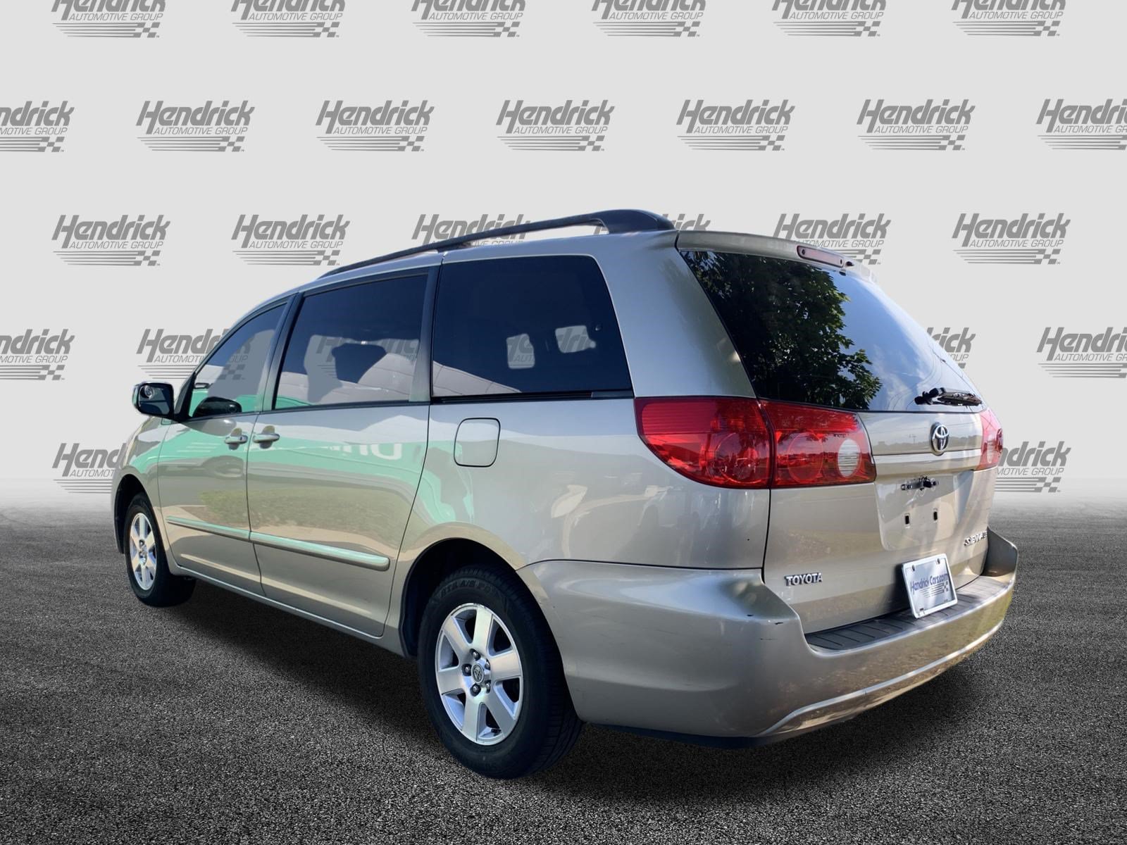 Used 2008 Toyota Sienna LE FWD image 8